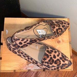 Women’s Flats, size 10